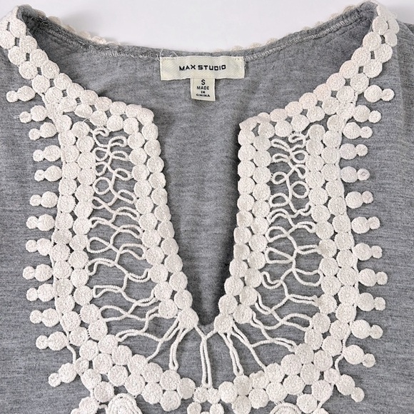 MAX Studio Crochet Macrame Trim Split Neck Sleeveless Boho T-Shirt Shift Dress - Picture 2 of 5